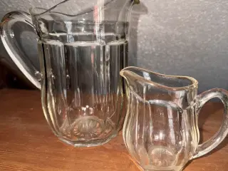 Fløde- og saft kander fra mormors gemmer 