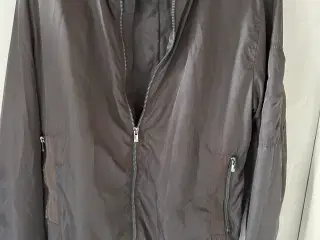 Jakke str M Jack&Jones. Brugt af teenager få gange