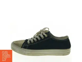 Denim-blå sneakers med gulddetaljer fra Reeca (str. 37)