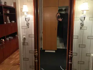 Konsolspejl med underdel i marmor.