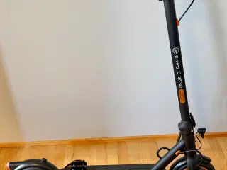 El løbehjul E-Way E-3530 op til 30 km.
