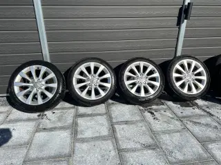 Originale audi alufælge med vinterdæk 5x112