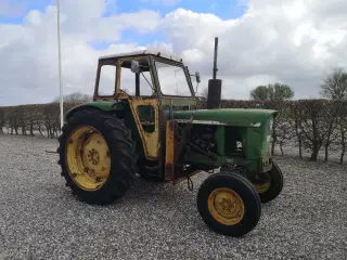John Deere 2120 traktor