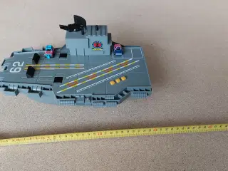 Micro Machines Hangarskib
