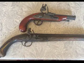 Antik pistoler 1800 talet