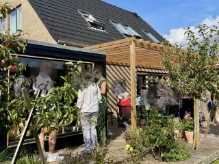 Pergola i termowood med tag