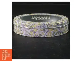 Rund metal æske med blomsterprint fra Magasin du Nord (str. 18x13x4 cm)
