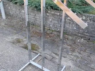 Tøjstativ / salgsstativ
