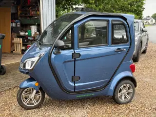 Kabinescooter Bach Tria