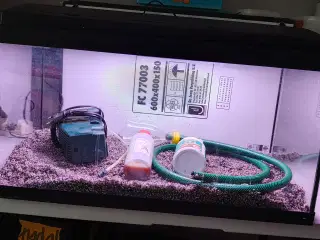 54 liters akvarie sælges 