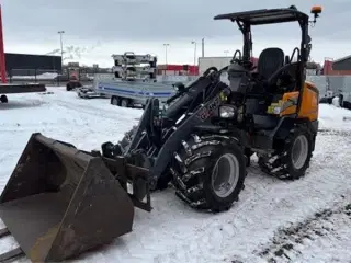 GiANT G2700 X-TRA HD PLUS