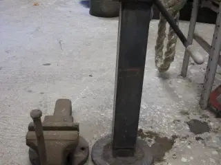 Støttefod til vogn eller andet + stor skruestik