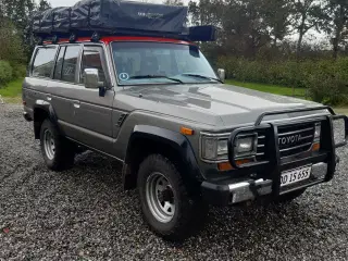 Toyota landcruiser FJ62 + én HJ60