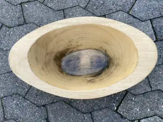 Stort skønt træfad. 52 x 29 cm og 14 cm høj