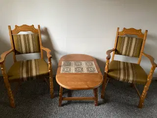 2 Stole og bord