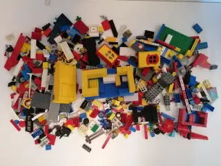 225.- for begge billeder Lego Blandet