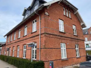 Kontorlokaler i den gamle banegård