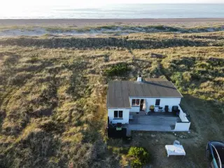 Sommerhus i badek�beafstand til vesterhavet