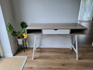 Skrivebord lys egefarve/hvid