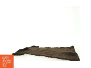 Hjemmestrikket kjole (str. 50 x 44 x 27 cm)