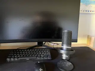 Sælger gaming set up