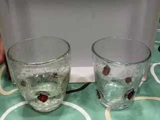 Mundblæste glas med jordbærmotiv