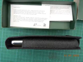 Exclusivt sæt lommelærke og cigaretui 