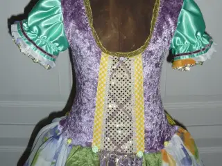 Prinsessekjole til leg & udklædning. Str. 4-7 år.