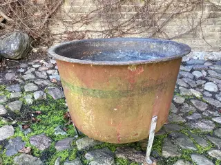 Støbejern gruekedel ideel til planter