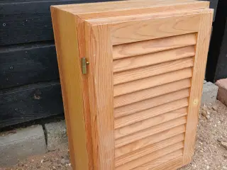 Toiletskab i fyrretræ