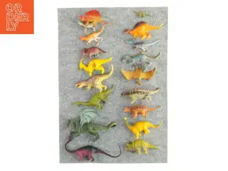 Forskellige dinosaurer (18 stk) (str. 7 Til 20 cm)