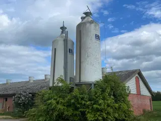 Silo BM 2 stk. 13 og 18 ton. Pris er for begge.