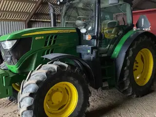 John Deere 6125R