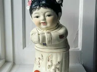 Stor, asiatisk porcelænsfigur