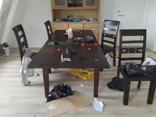 Bordmed 6 stole 