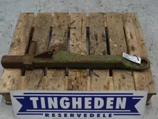 John Deere 2450 L.H. Liftarm AL26678