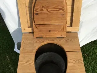 Lokum das toilet