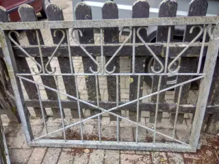 Galvaniseret jern hegn med låge 