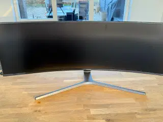 Samsung 49" gaming skærm