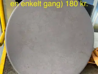 Pizzasten fra Weber brugt en gang