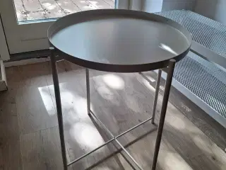 Bakkebord fra ikea 