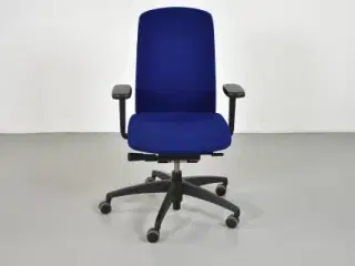 Duba b8 kontorstol med blåt polster og sorte armlæn