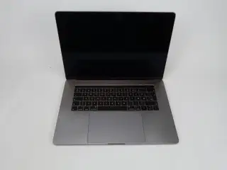 Apple Macbook Pro 15,4"