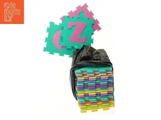 Puzzle skumgulvfliser (str. 25 stk 32x32 cm)