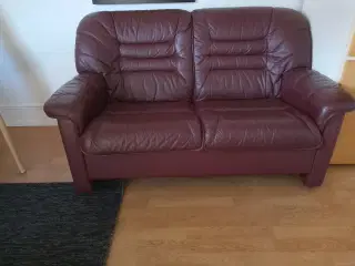 2 personers sofa længe 145 dybde 80 brun kunstlæd