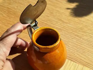 Keramik sennepskrukke 