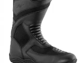 Rusty Stitches Boots Hanky