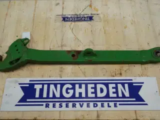 John Deere 5115R Liftarm R.H. SJ27930