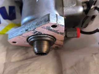 Brenstofpumpe renoveret