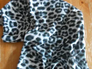 Tørklæder Små og Store.  Sixpence Kasket.